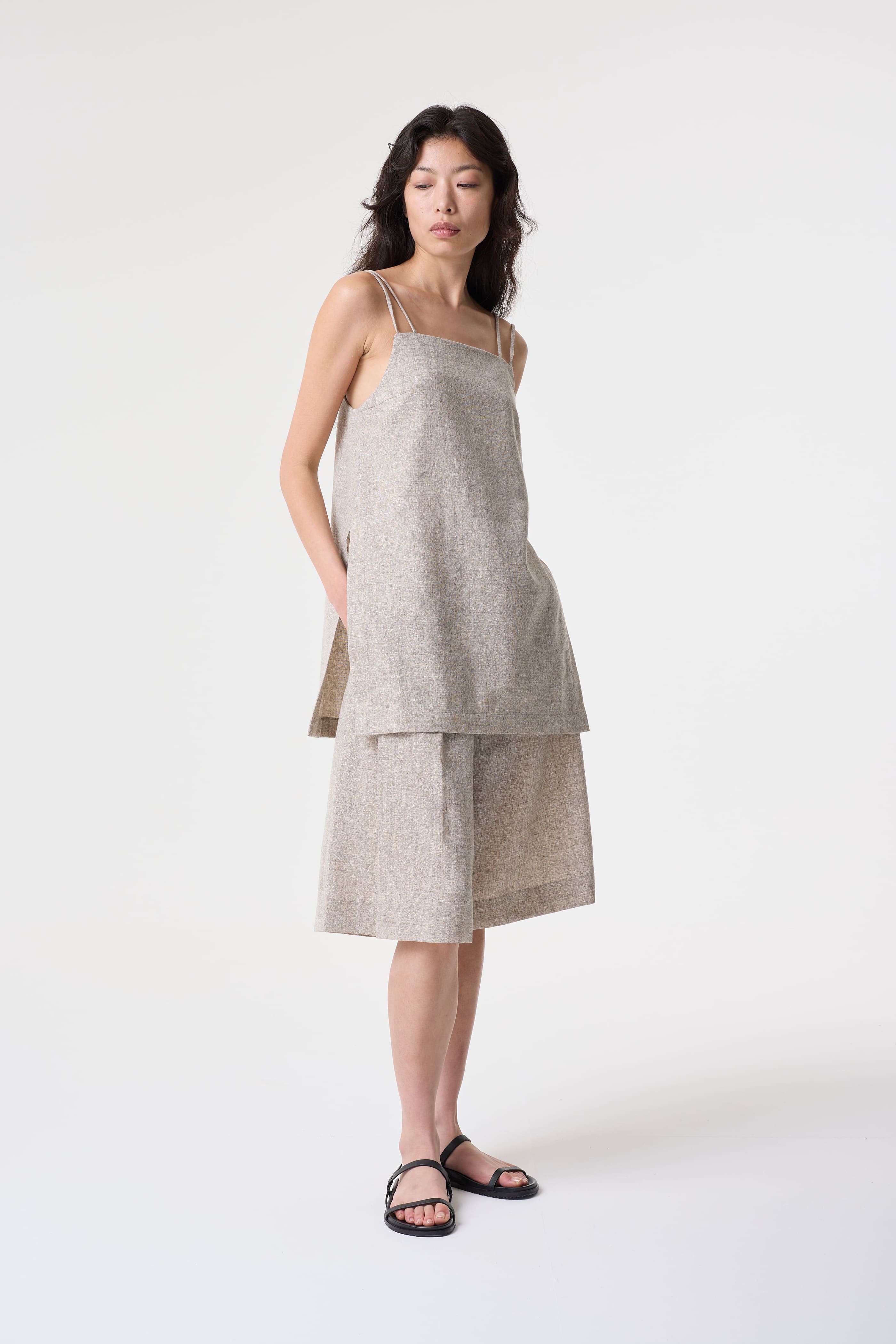 LOWRI GREY UNDYED TOP
