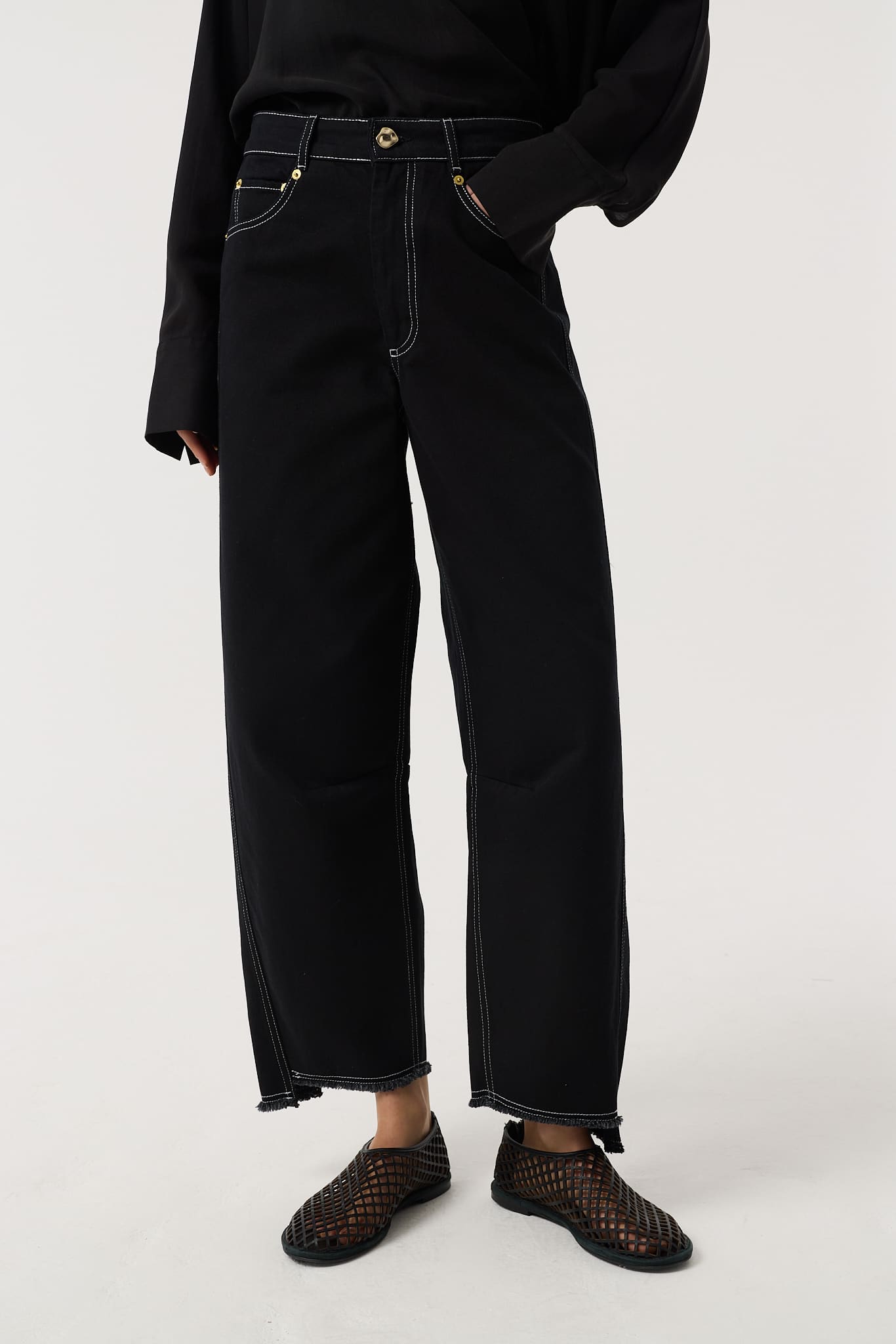 Blake Black Barrel Leg Jeans | Regenerative Cotton Denim | AKYN