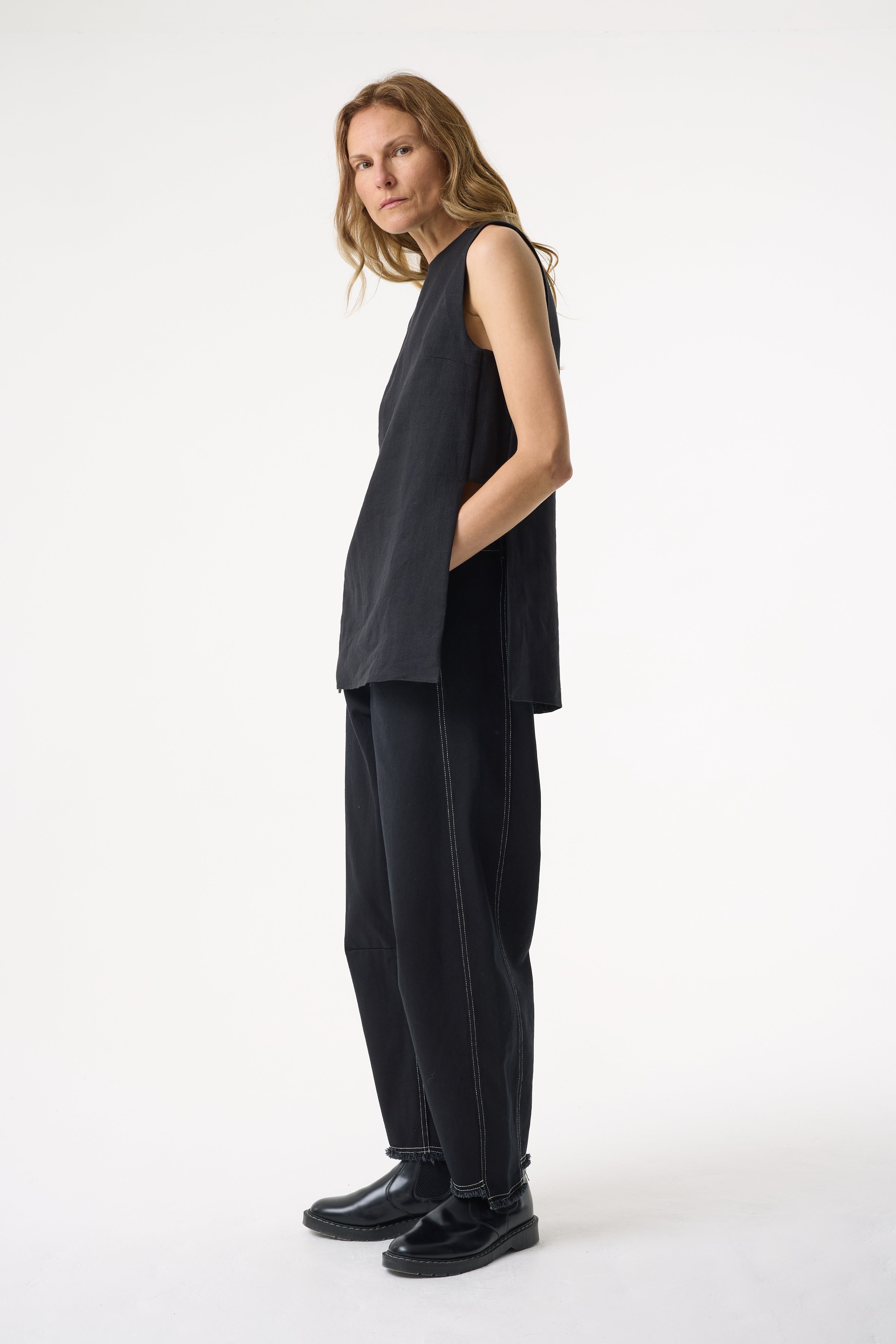 BLAKE BLACK BARREL JEANS