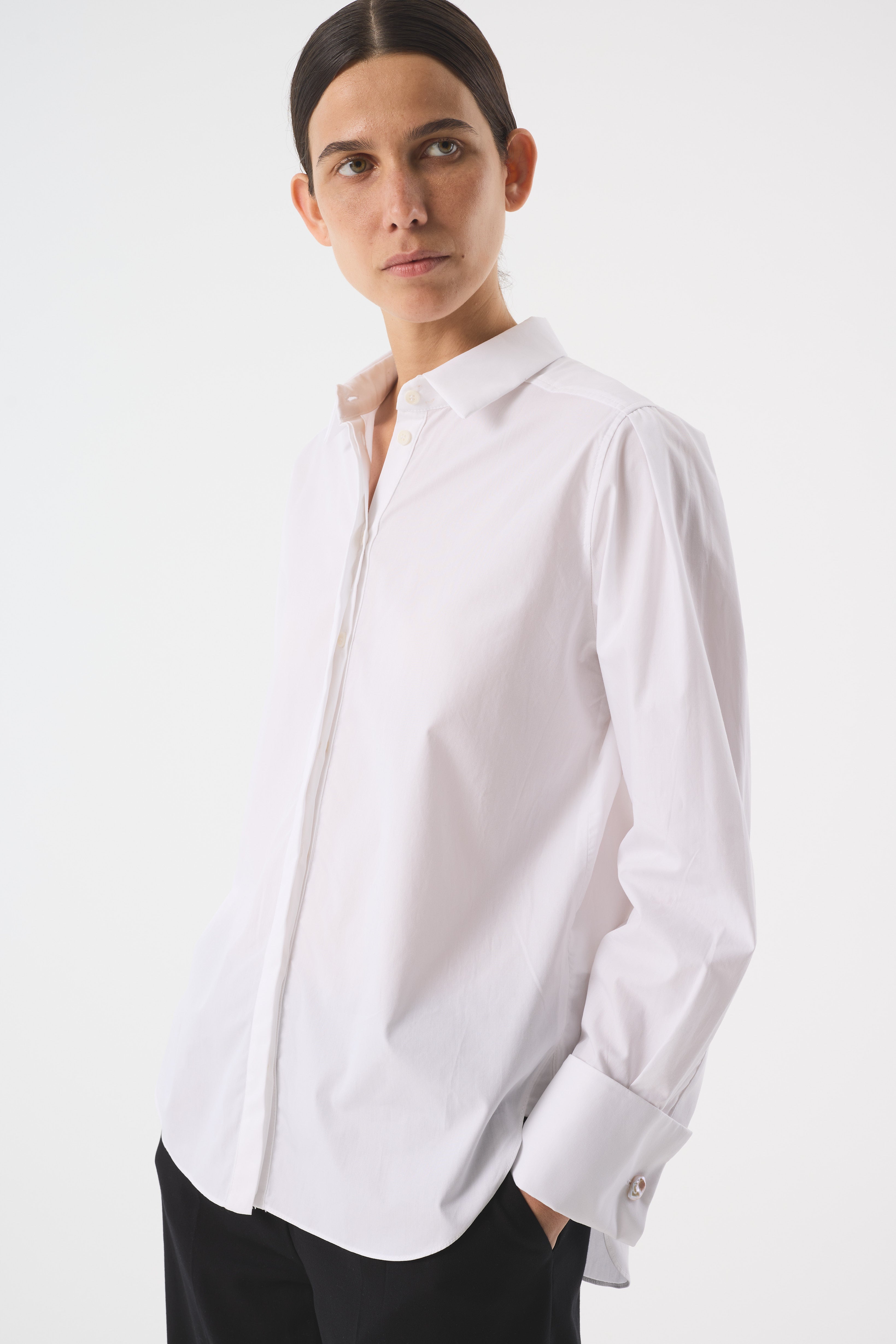 AMY POWNEY X MONICA VINADER SHIRT AND PEARL CUFFLINK SET