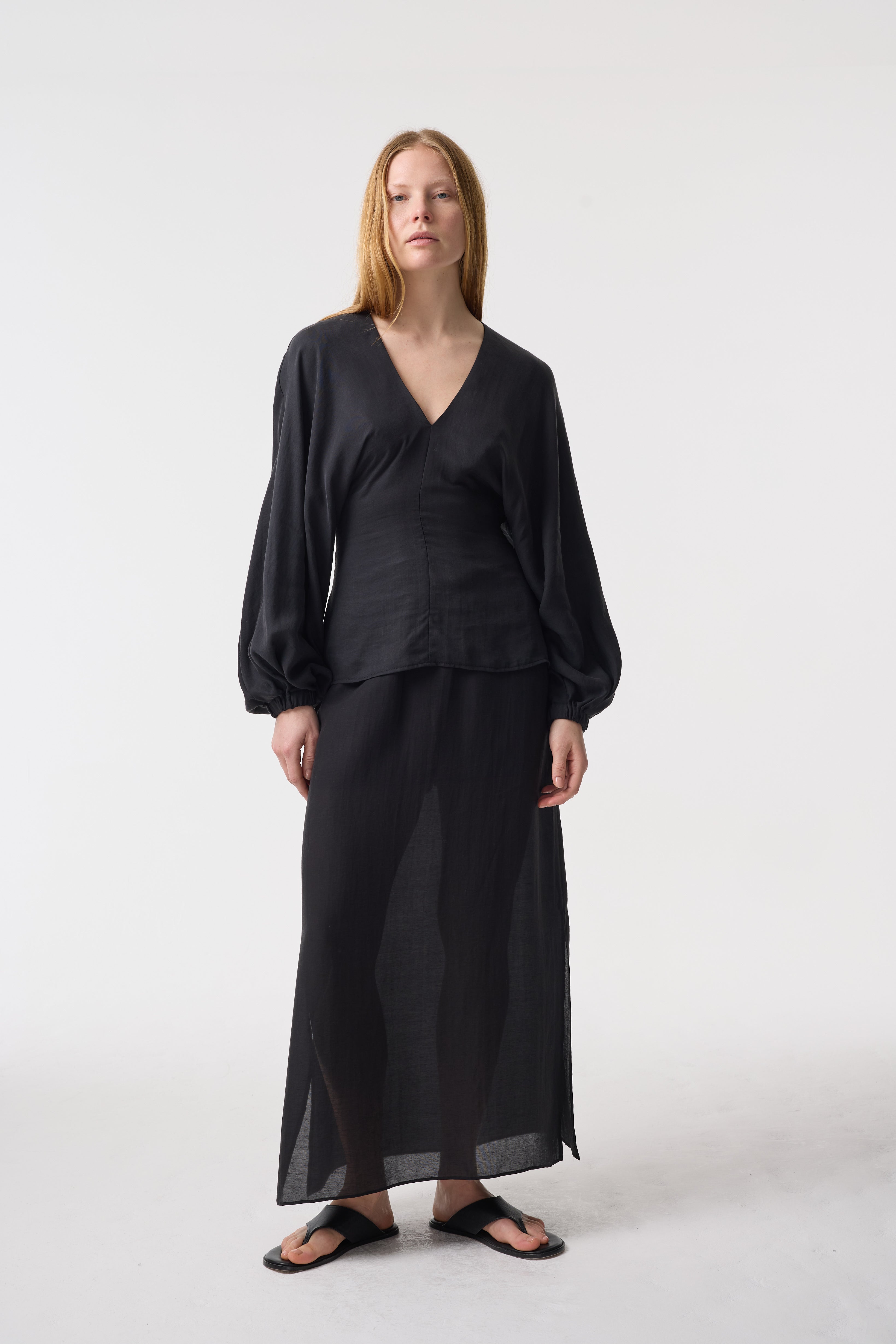 IRIS BLACK TOP
