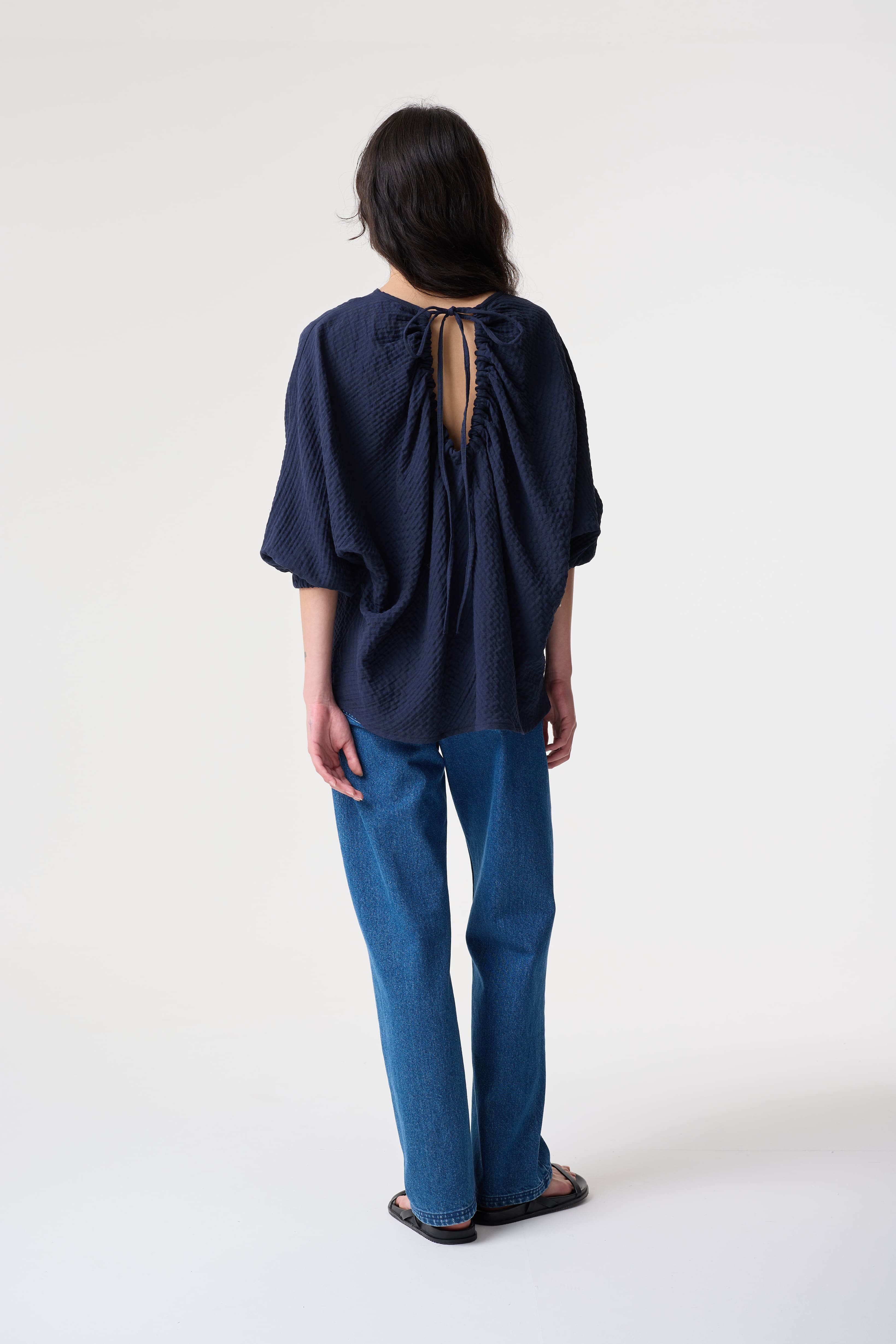 ARABELLA NAVY TOP