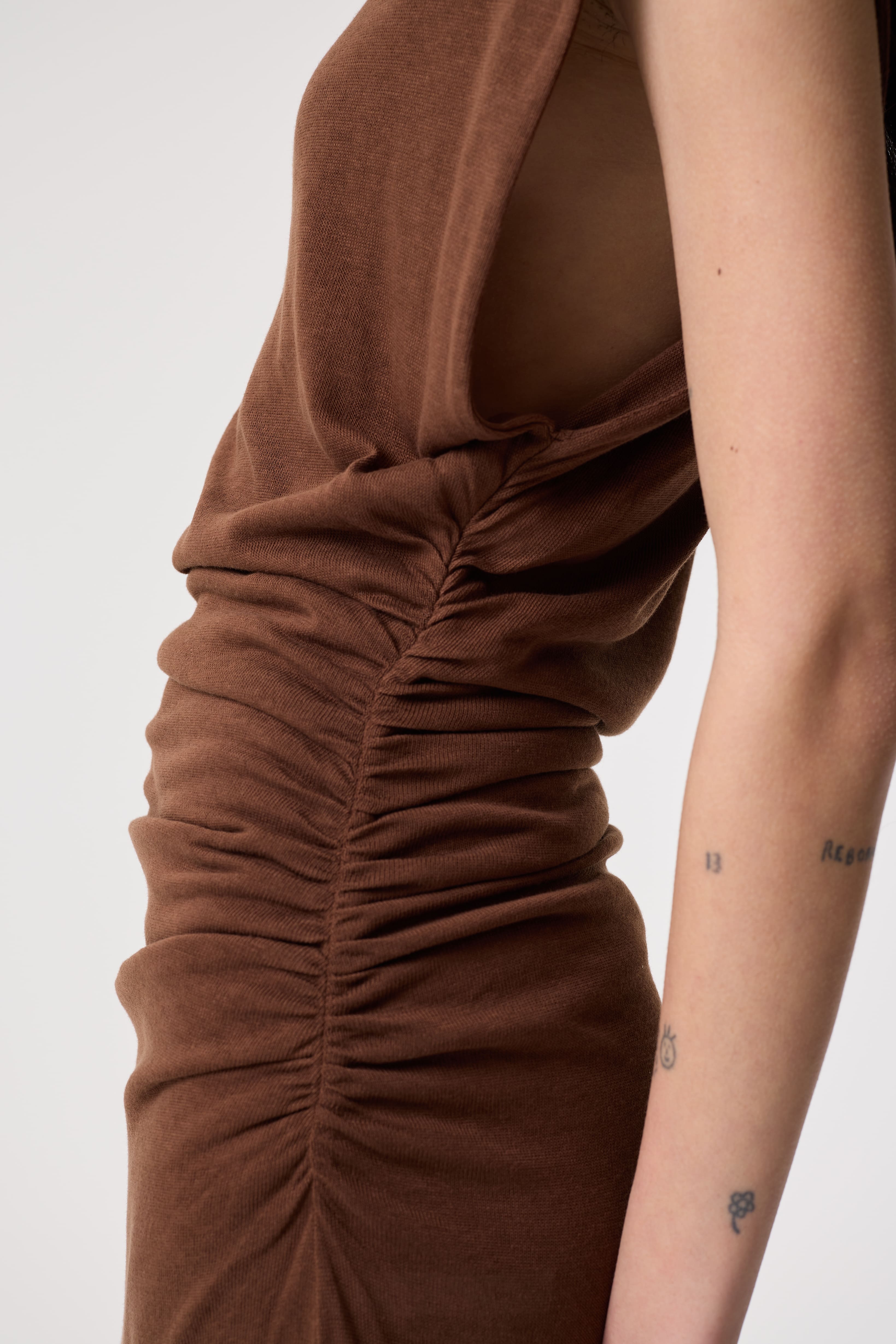 ALINA CHOCOLATE DRESS