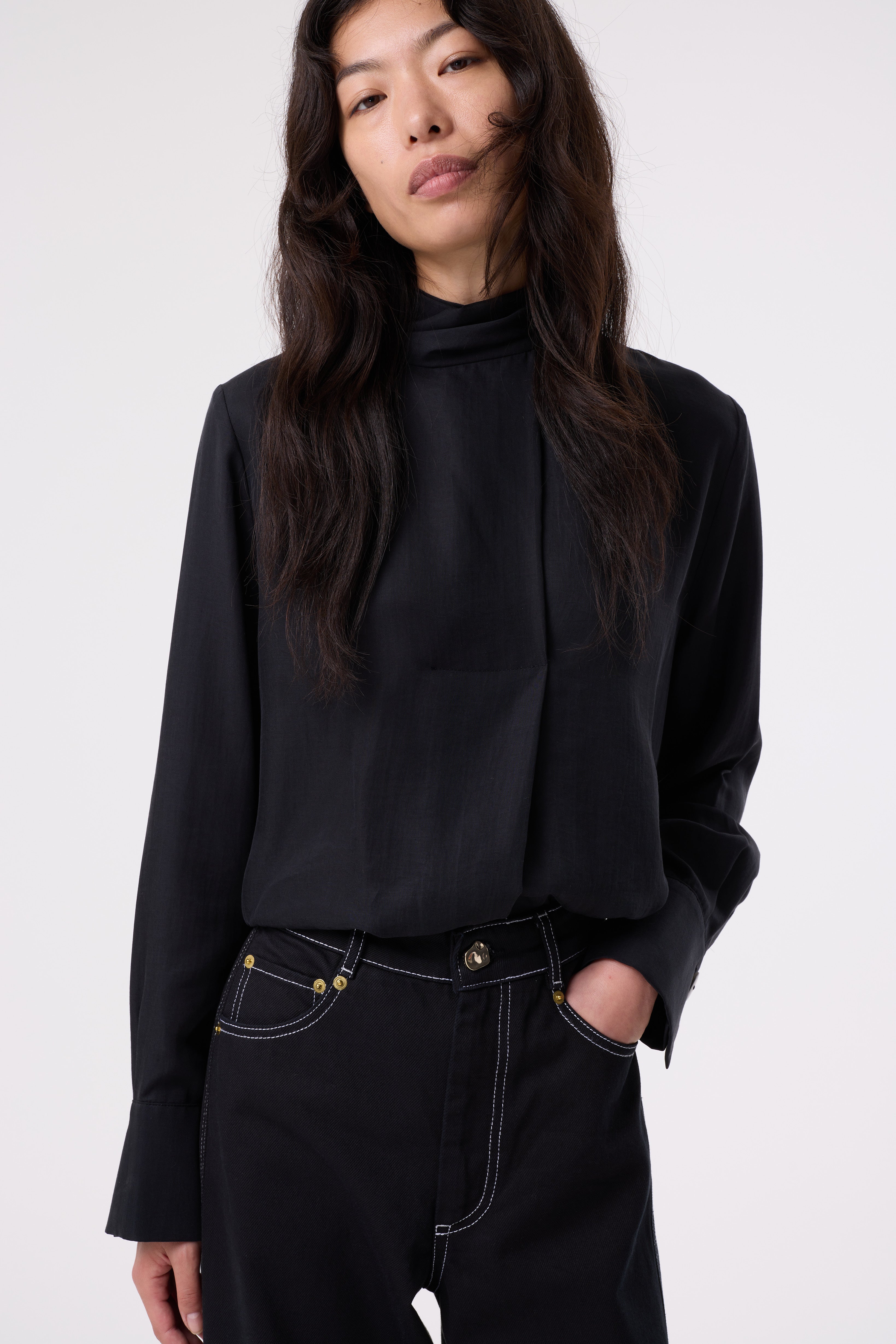 VIOLA BLACK BLOUSE