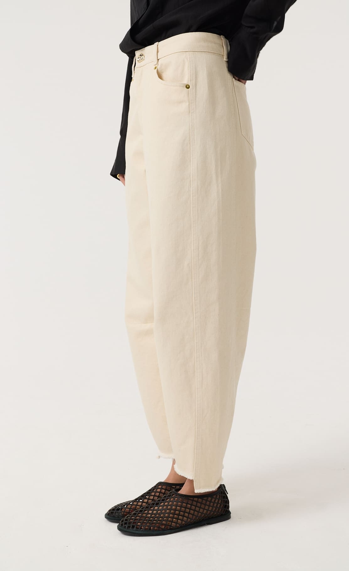 BLAKE ECRU BARREL JEANS