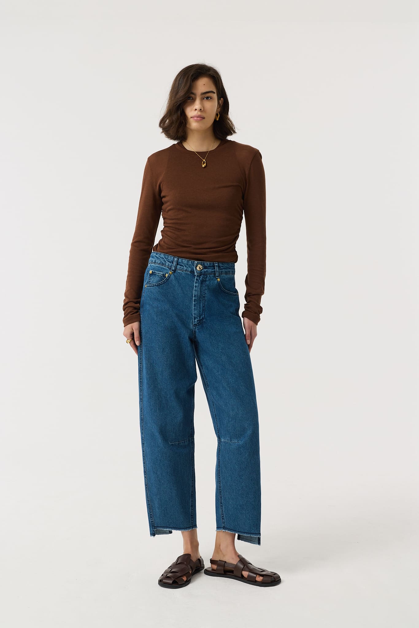 BLAKE MID WASH BLUE BARREL JEANS