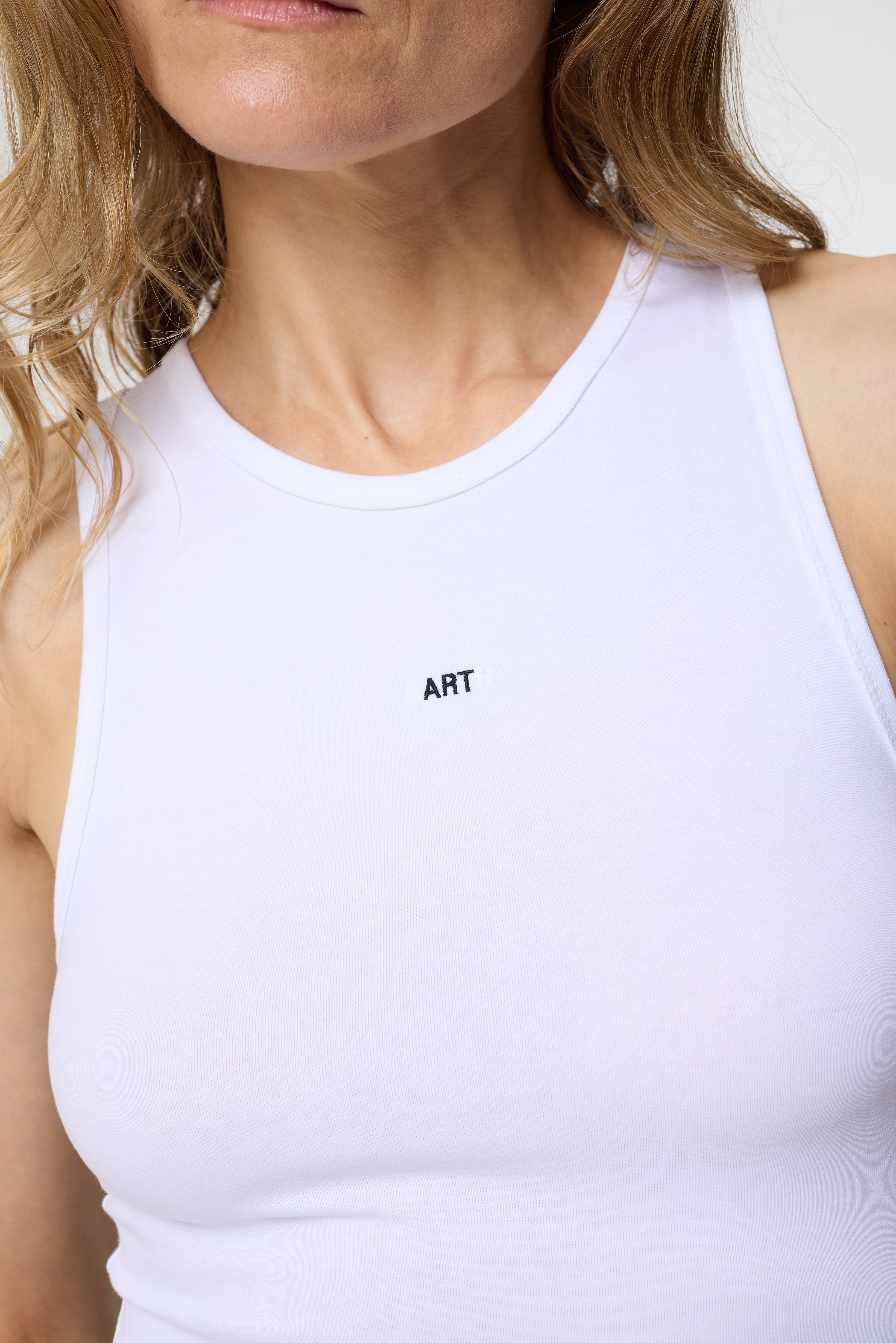 FLORA 'EARTH' WHITE VEST