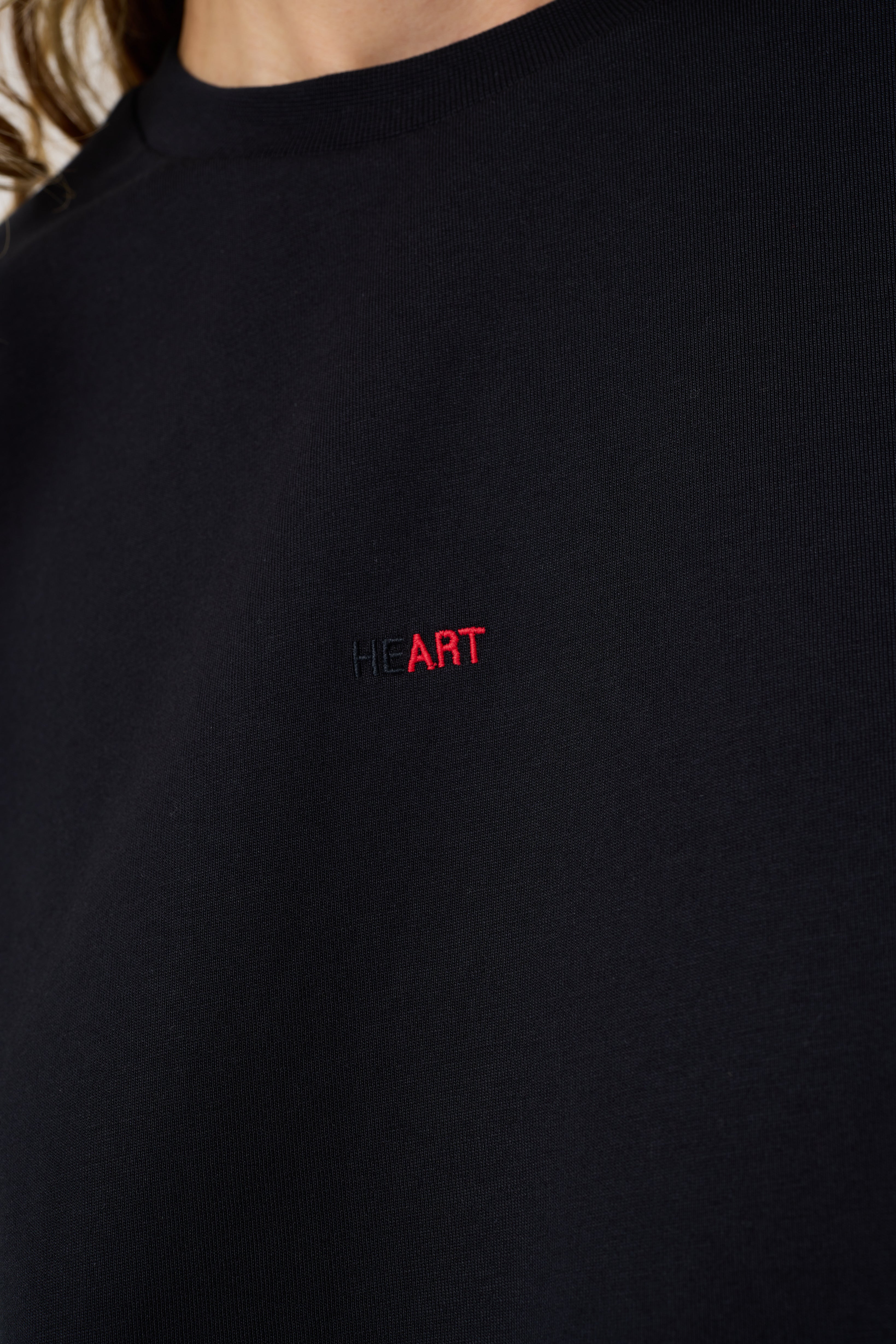 LUCY 'HEART' BLACK T-SHIRT