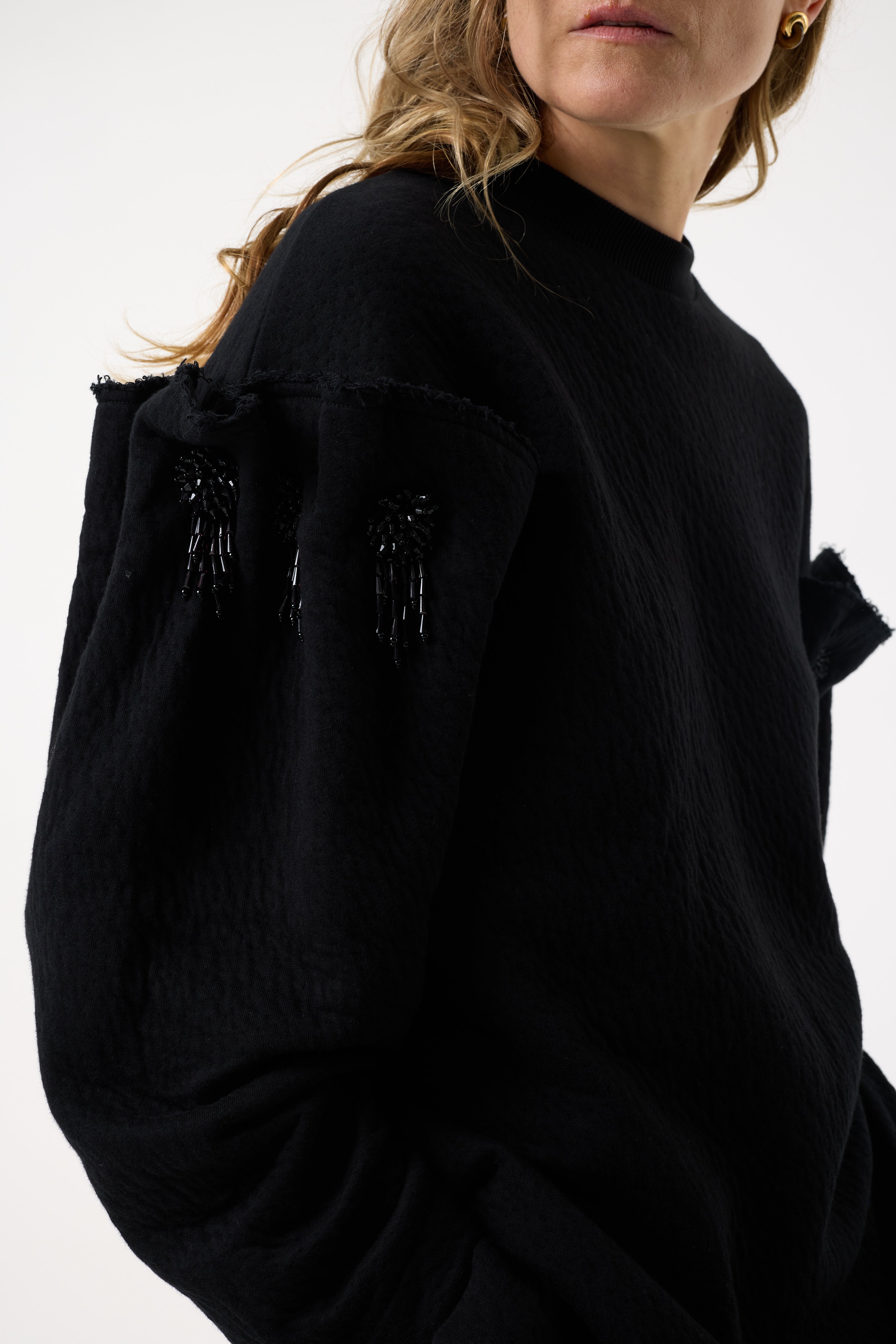 AYLIN BLACK SWEATSHIRT