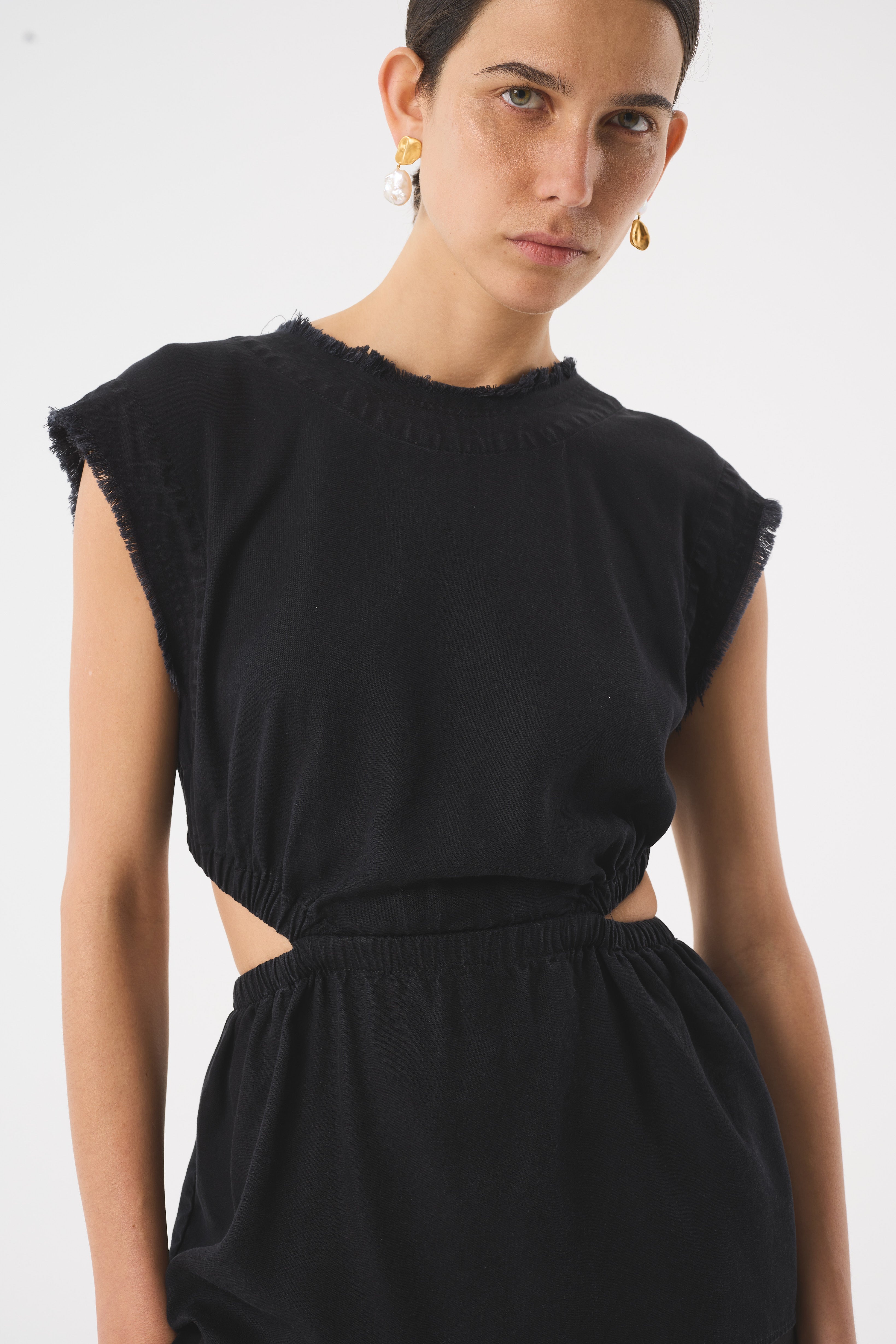 MILA WASHED BLACK TOP