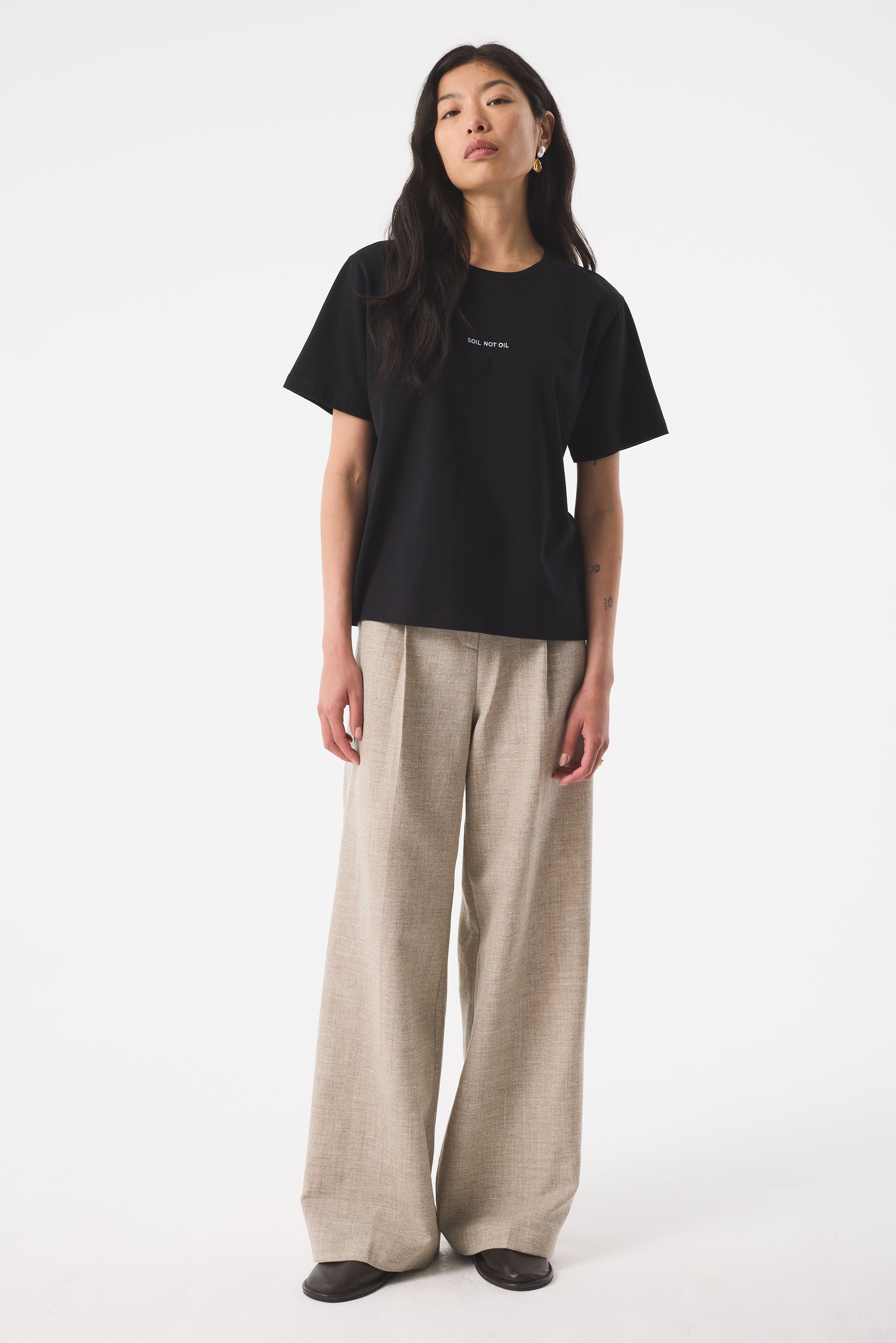 ADRIA 'SOIL NOT OIL' BLACK T-SHIRT