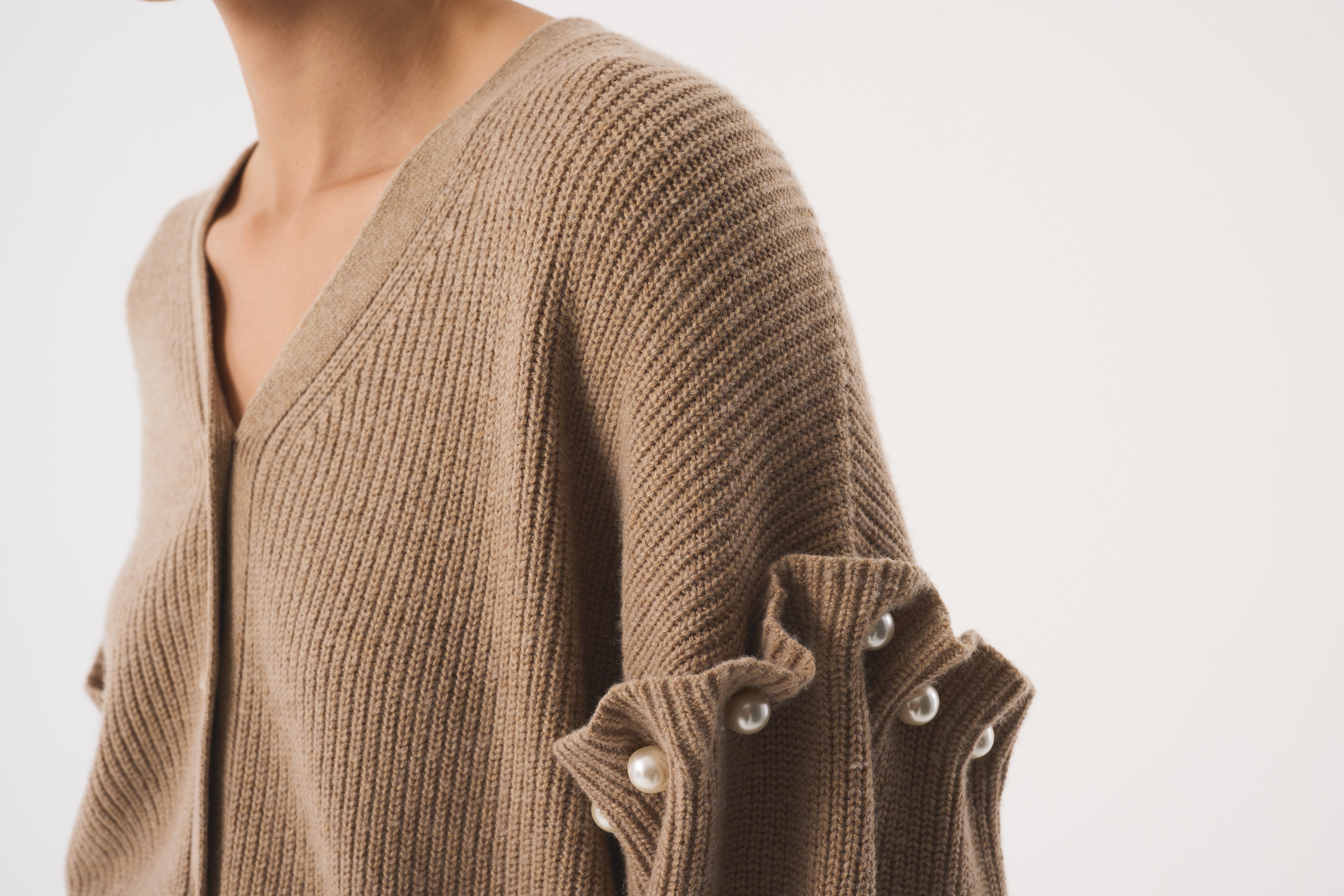 ZELIA OATMEAL CARDIGAN
