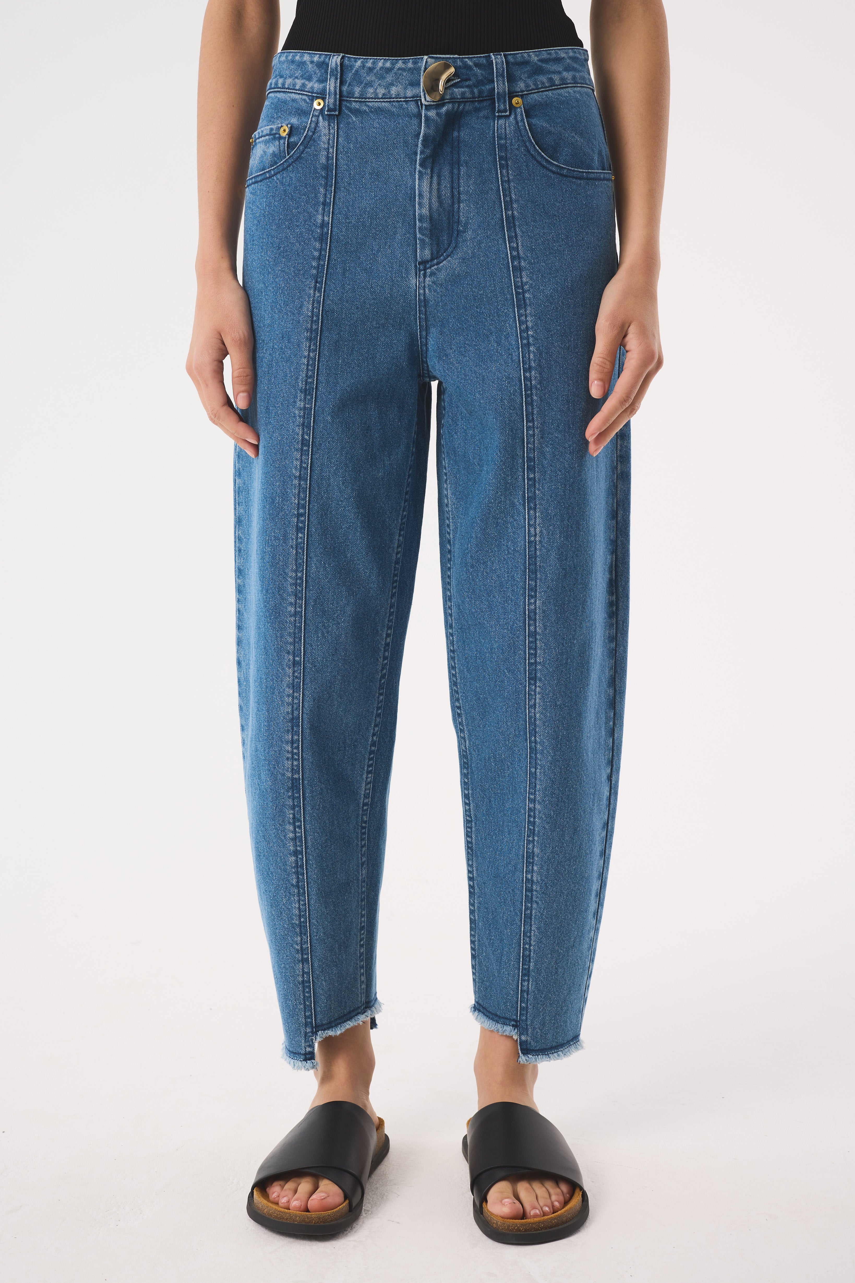 SOL RECYCLED MIDWASH JEANS