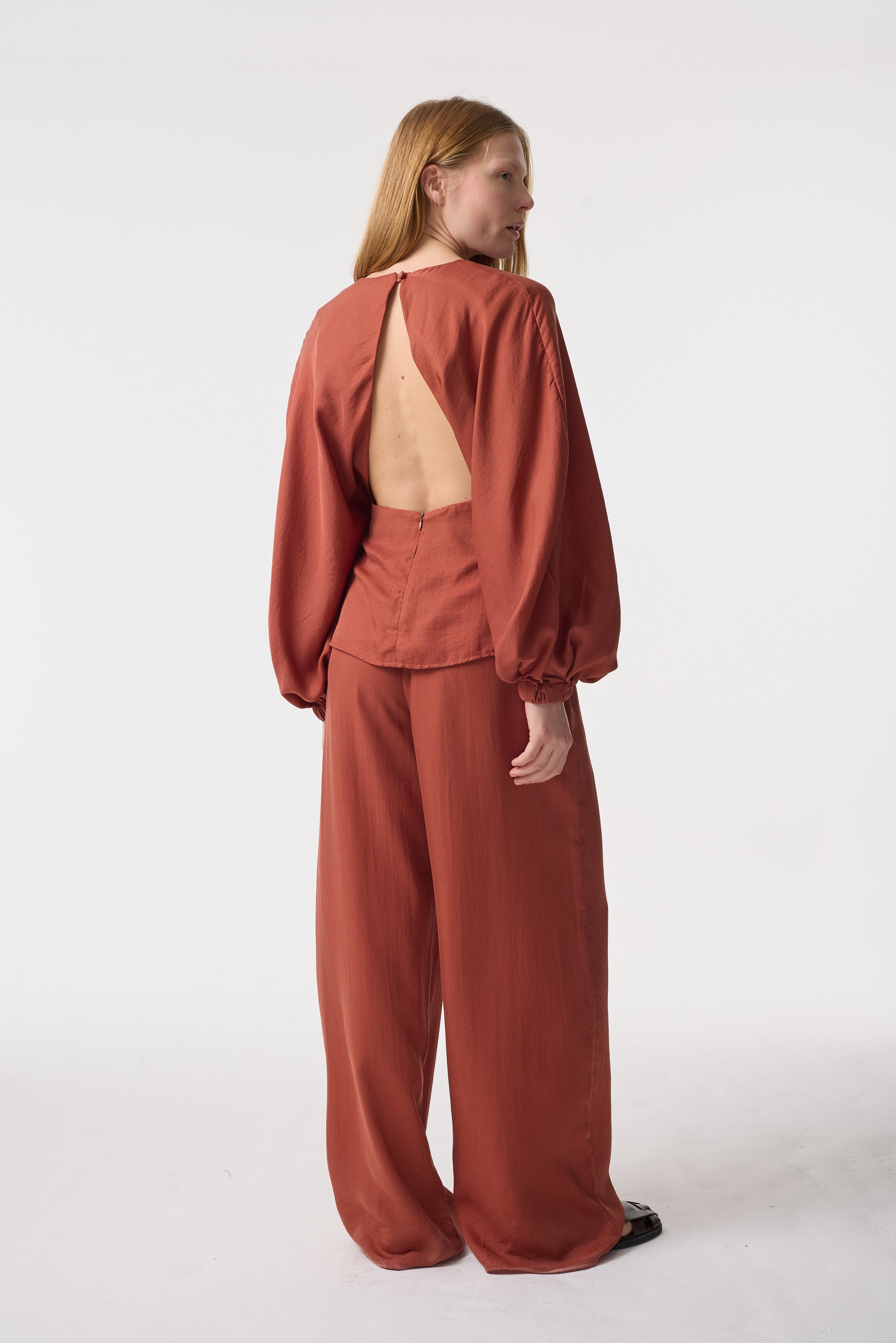IRIS TERRACOTTA TOP
