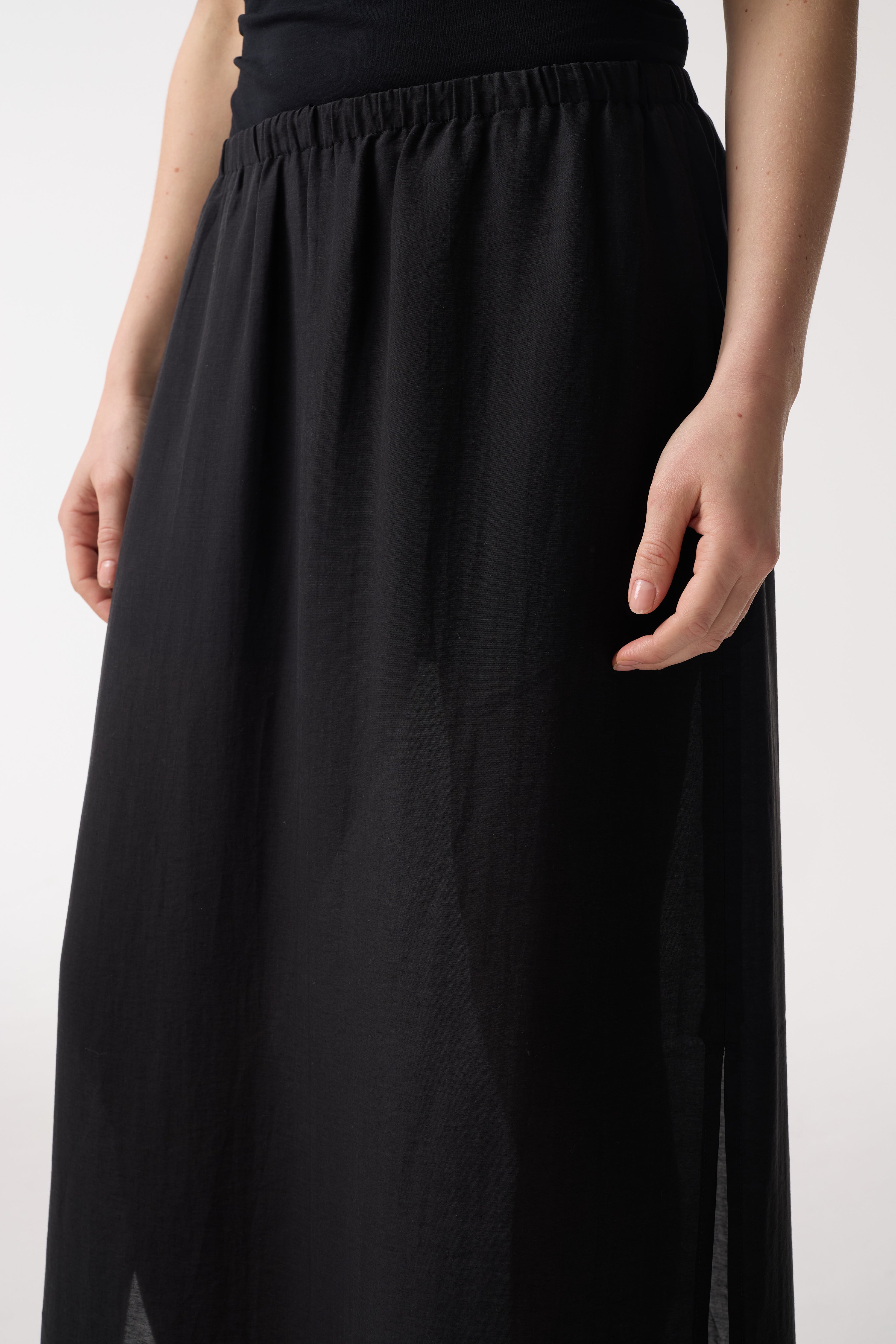 RAYA BLACK SKIRT