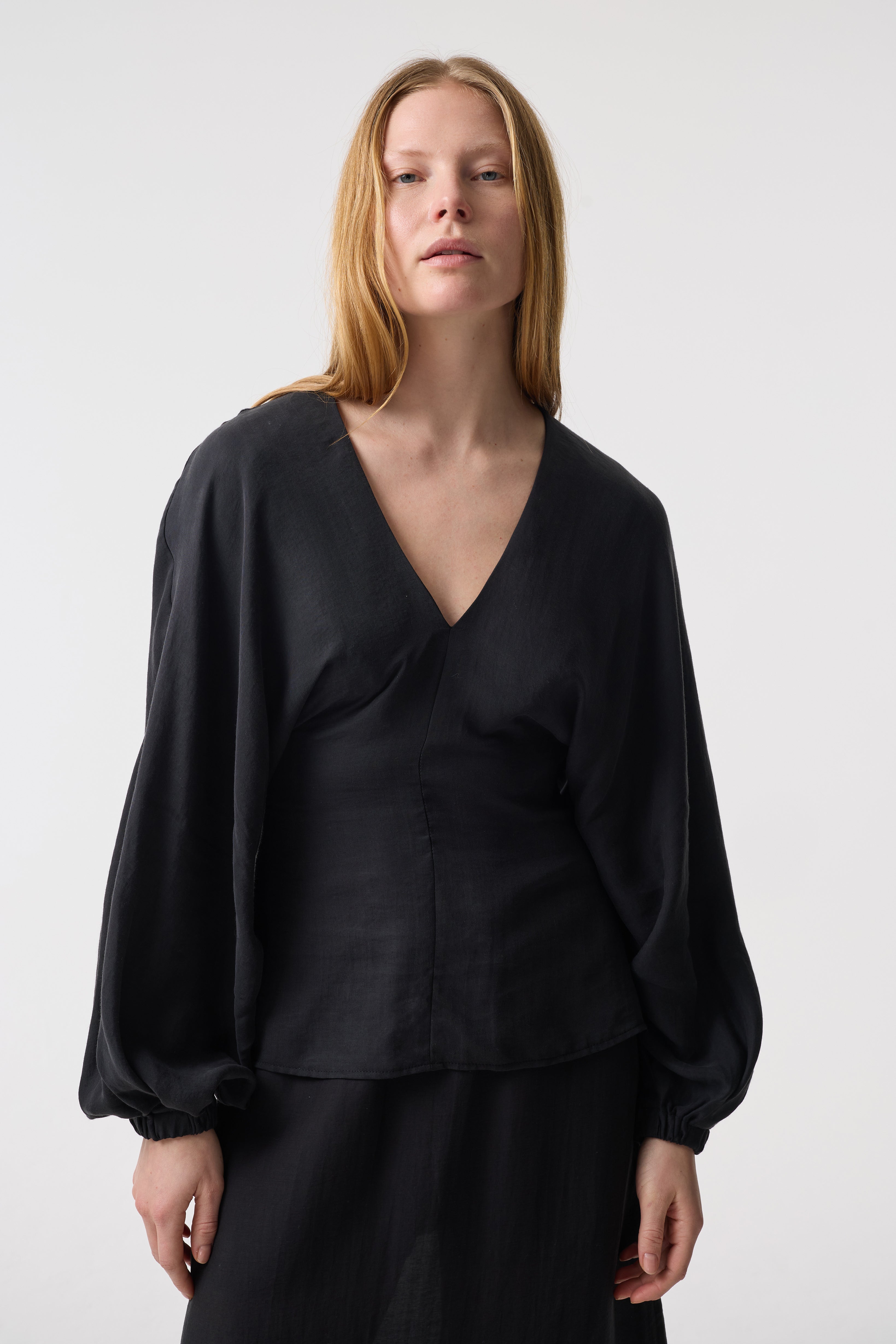 IRIS BLACK TOP