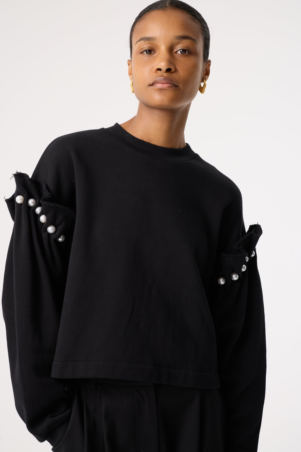 DANI BLACK SWEATSHIRT