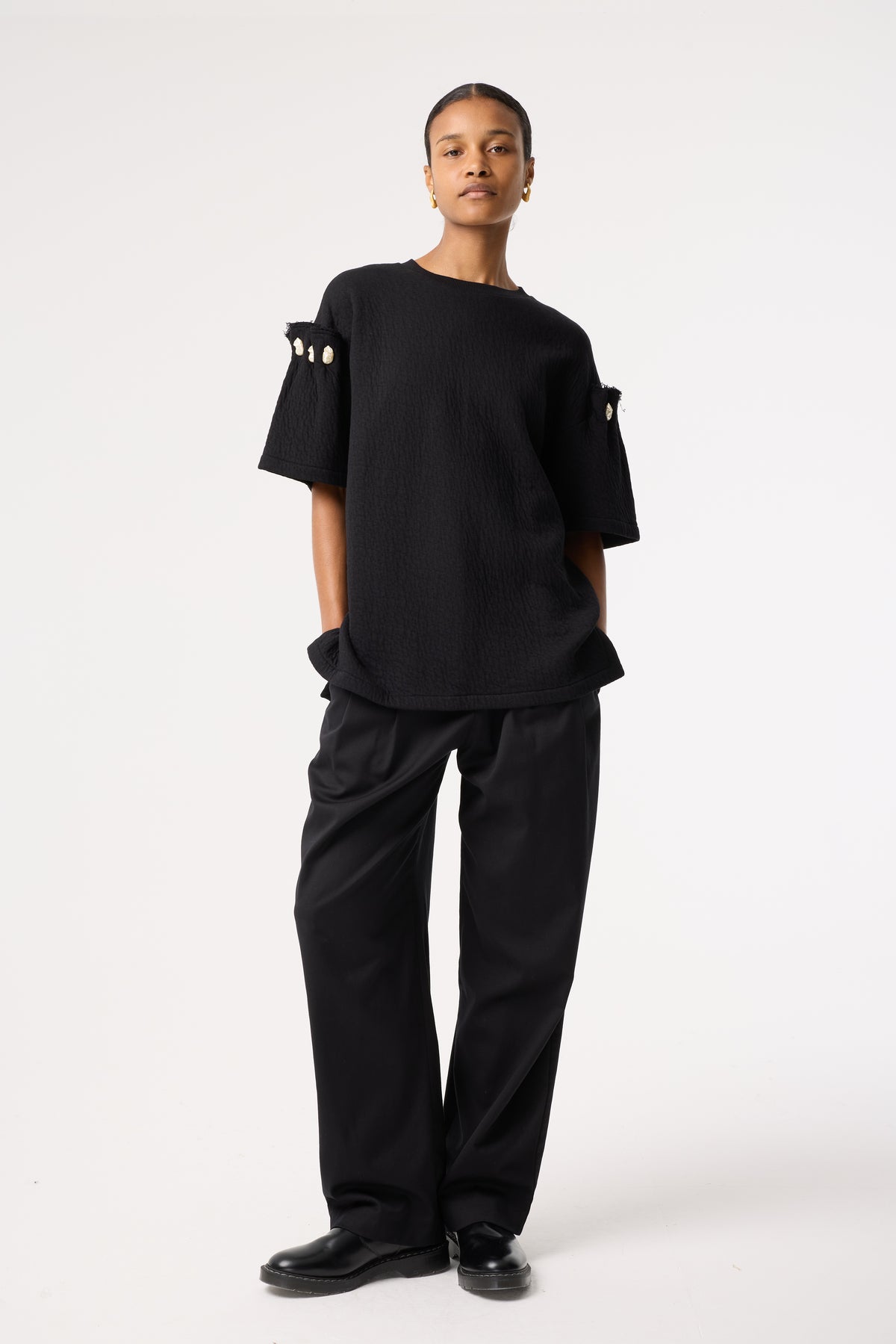 FREYA BLACK SWEATSHIRT