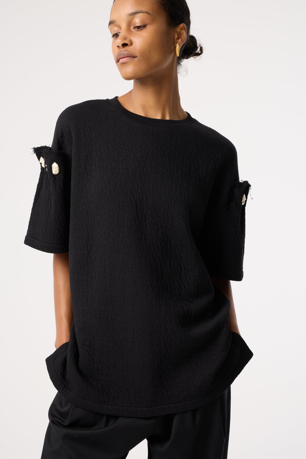 FREYA BLACK SWEATSHIRT