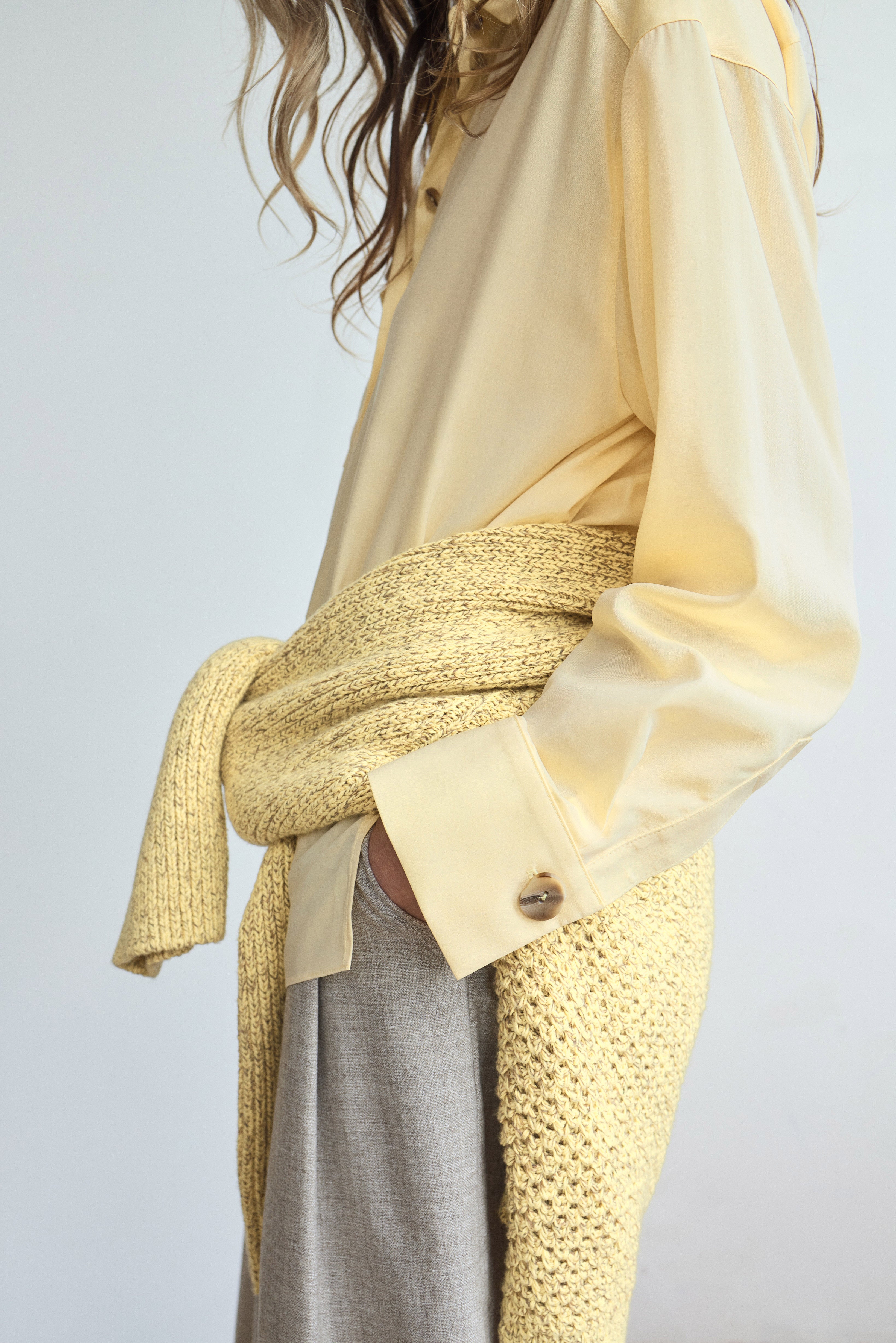 ROBYN BUTTER YELLOW SHIRT