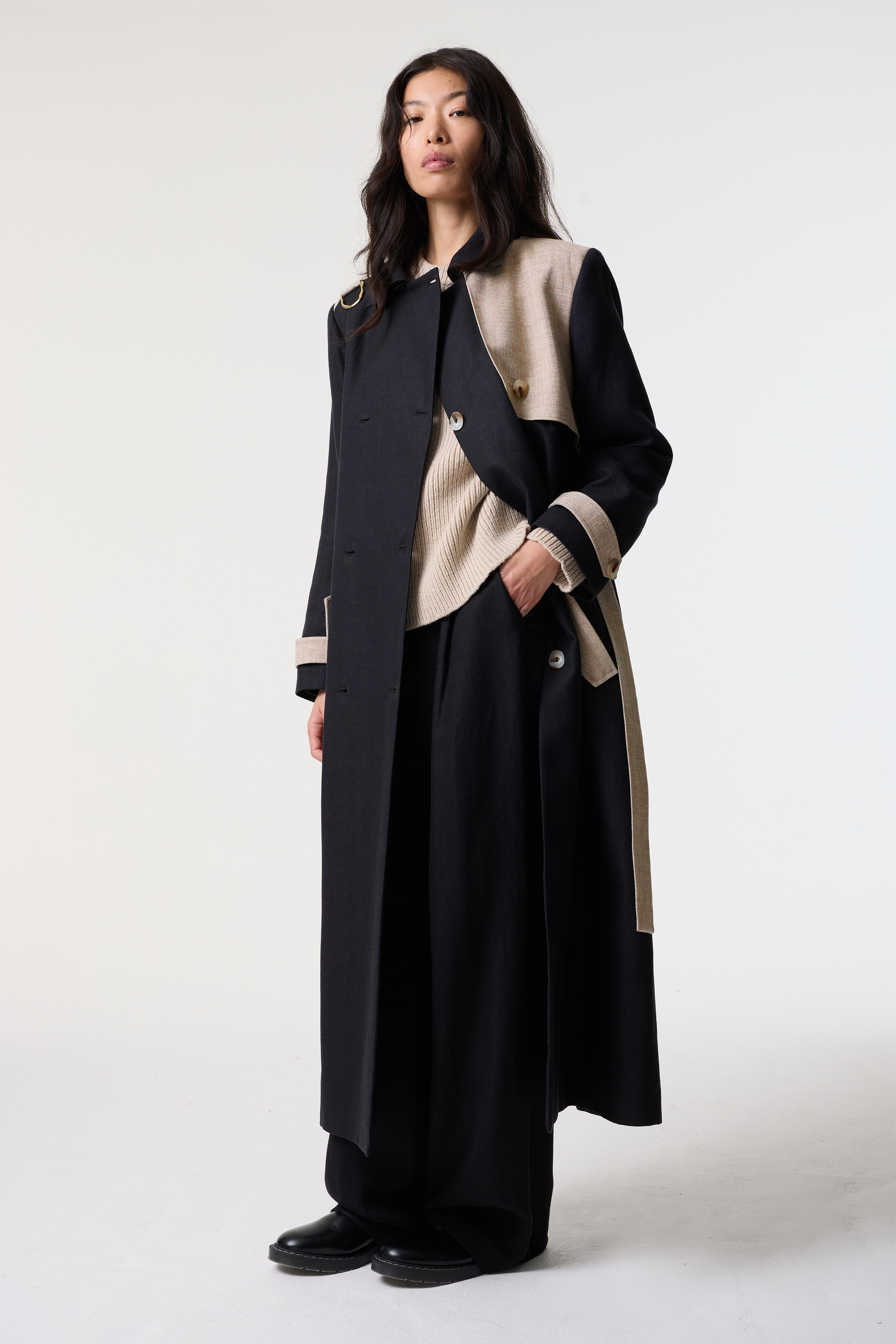 CHANAH BLACK COAT
