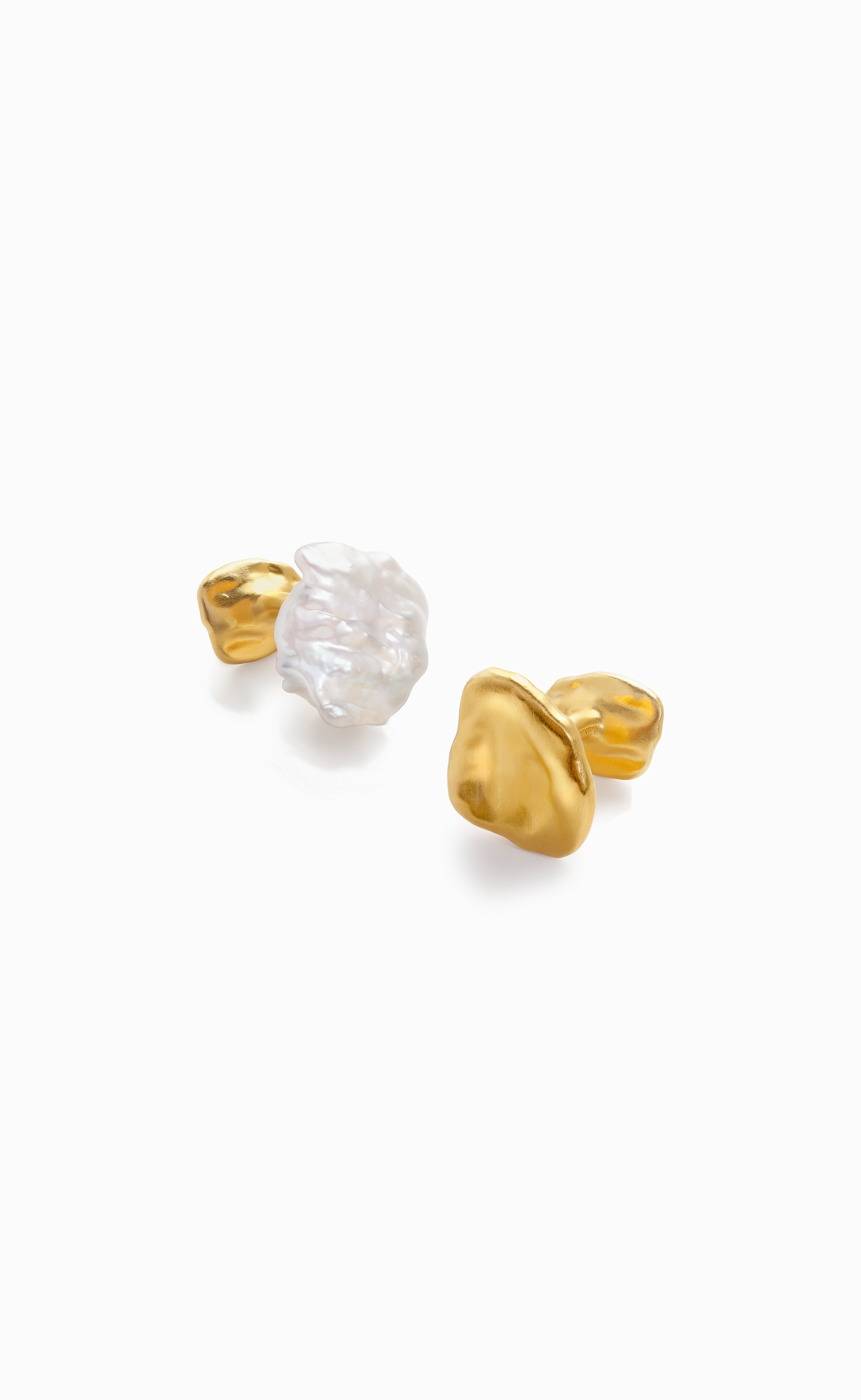 AMY POWNEY X MONICA VINADER WASHED BLACK SHIRT AND PEARL CUFFLINK SET